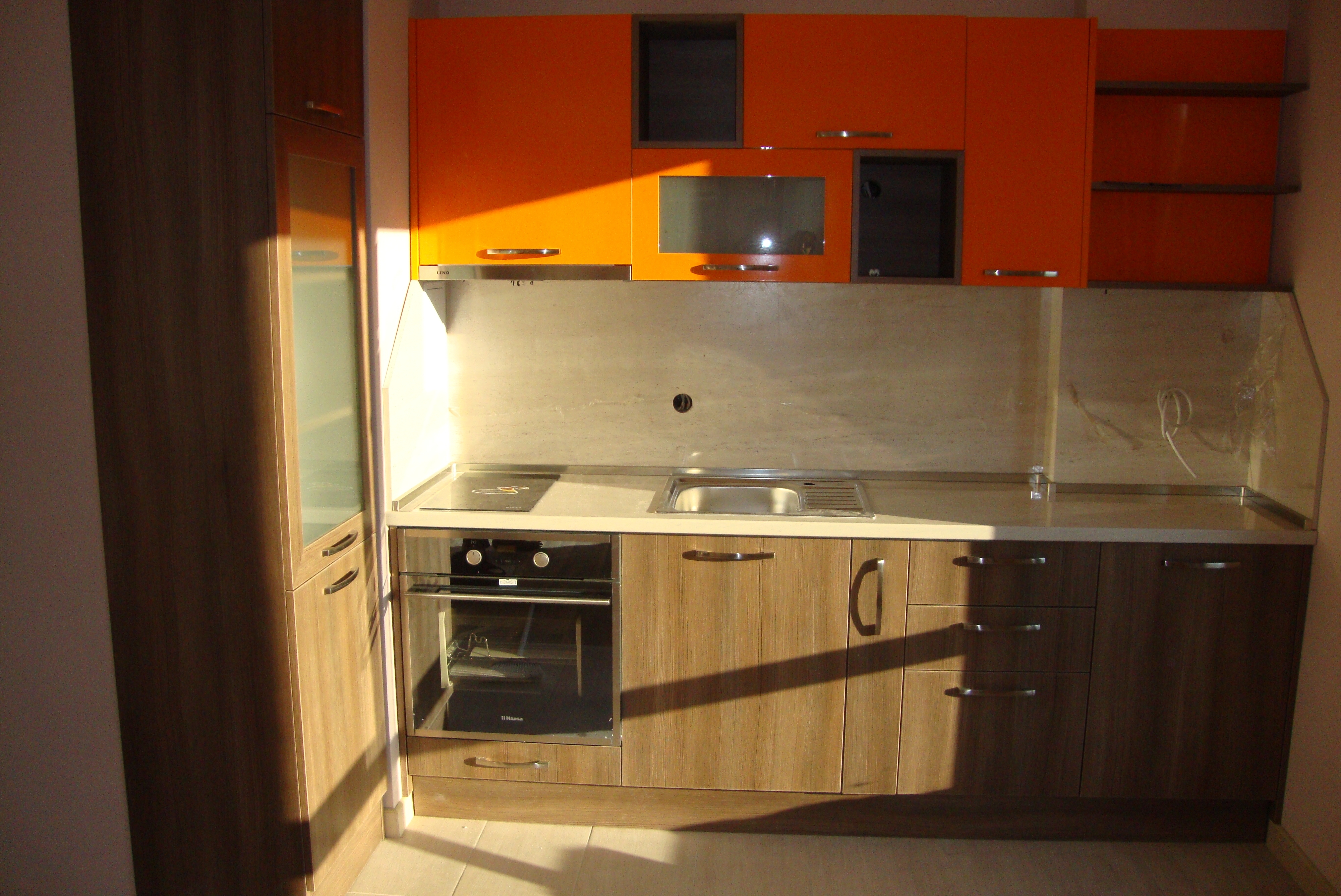 Кухненски мебели - Кухня  оранж
